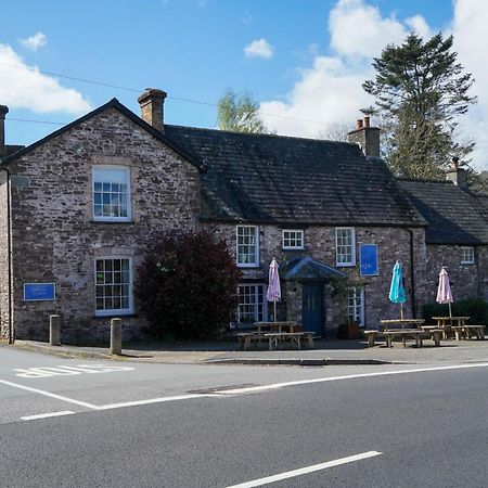 The Bluebell Country Inn, Crickhowell Esterno foto
