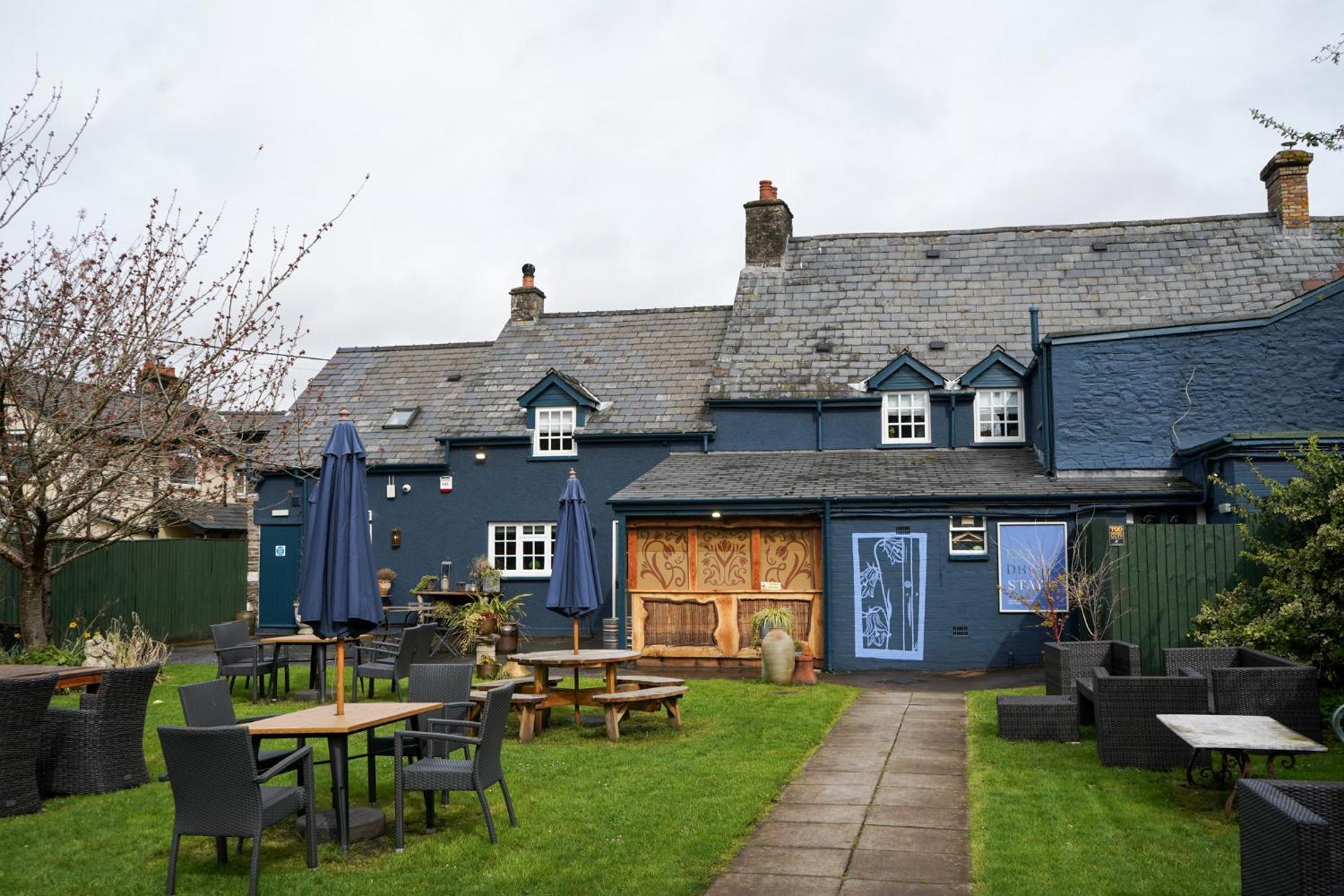 The Bluebell Country Inn, Crickhowell Esterno foto