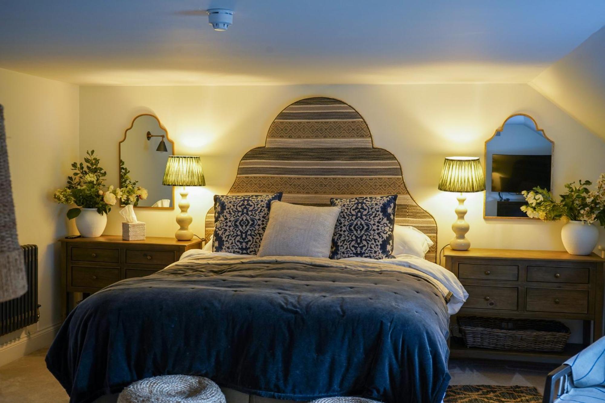 The Bluebell Country Inn, Crickhowell Esterno foto